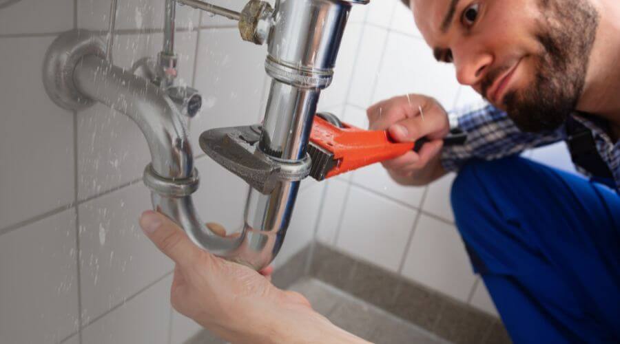 Professional bathroom faucet installation in Enochs, TX